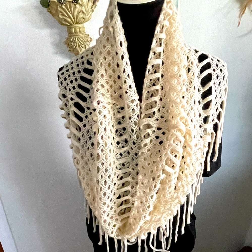 3 SCARFS FOR THE PRICE OF 1  Infinity Fringe Scarf in 3 beautiful colors
